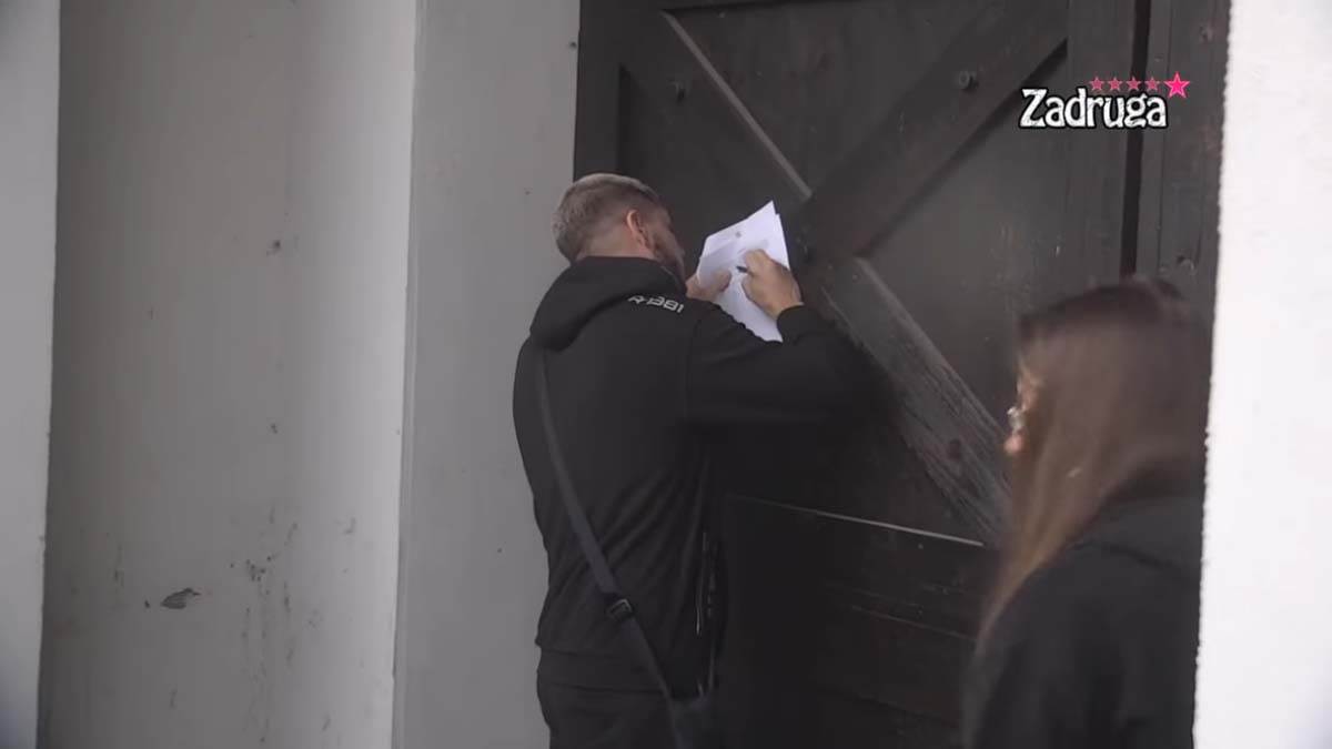 Dejan i Dalila potpisali papire za razvod braka (7).jpg