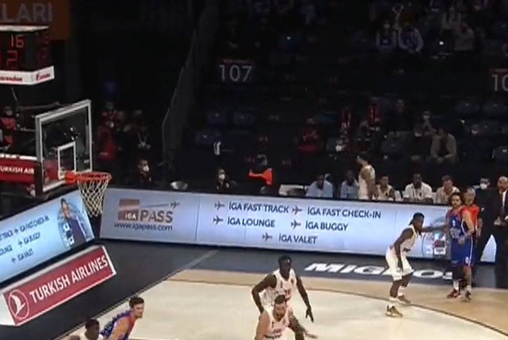 Majk Džejms i Mitrović 5.jpg