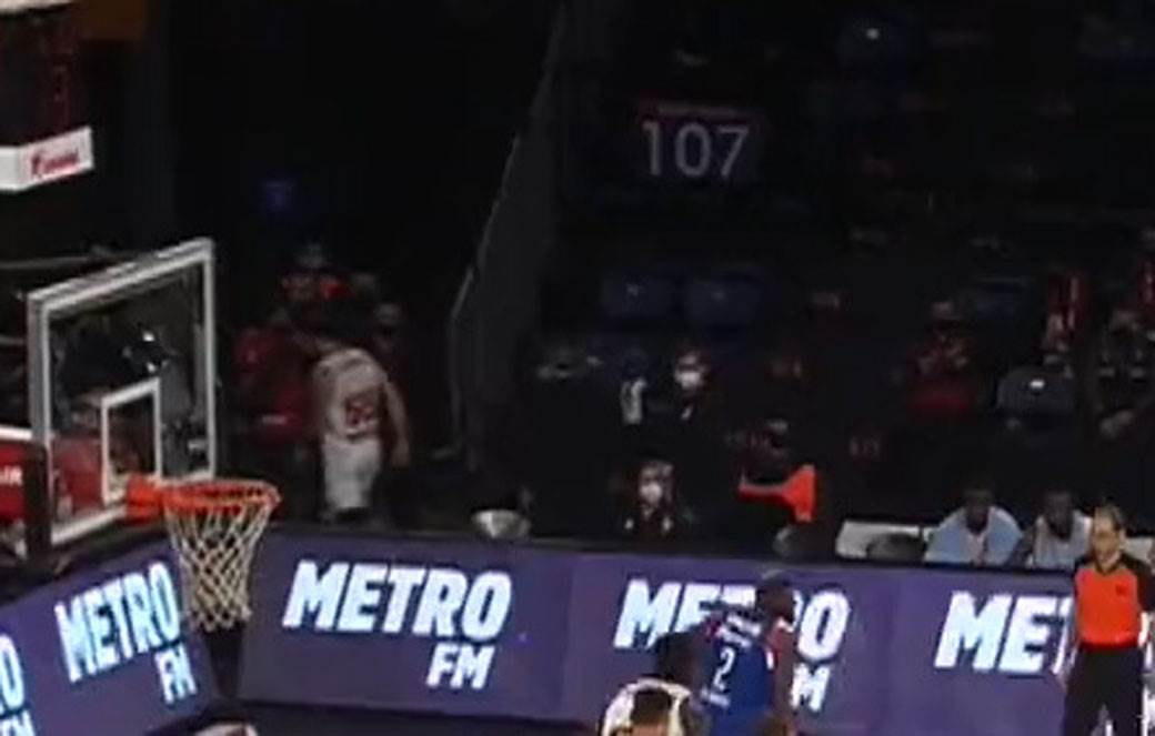 Majk Džejms i Mitrović 7.jpg