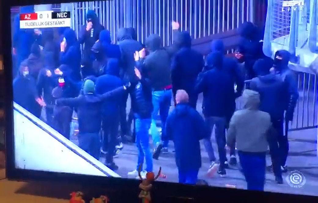 navijači na terenu 6.jpg