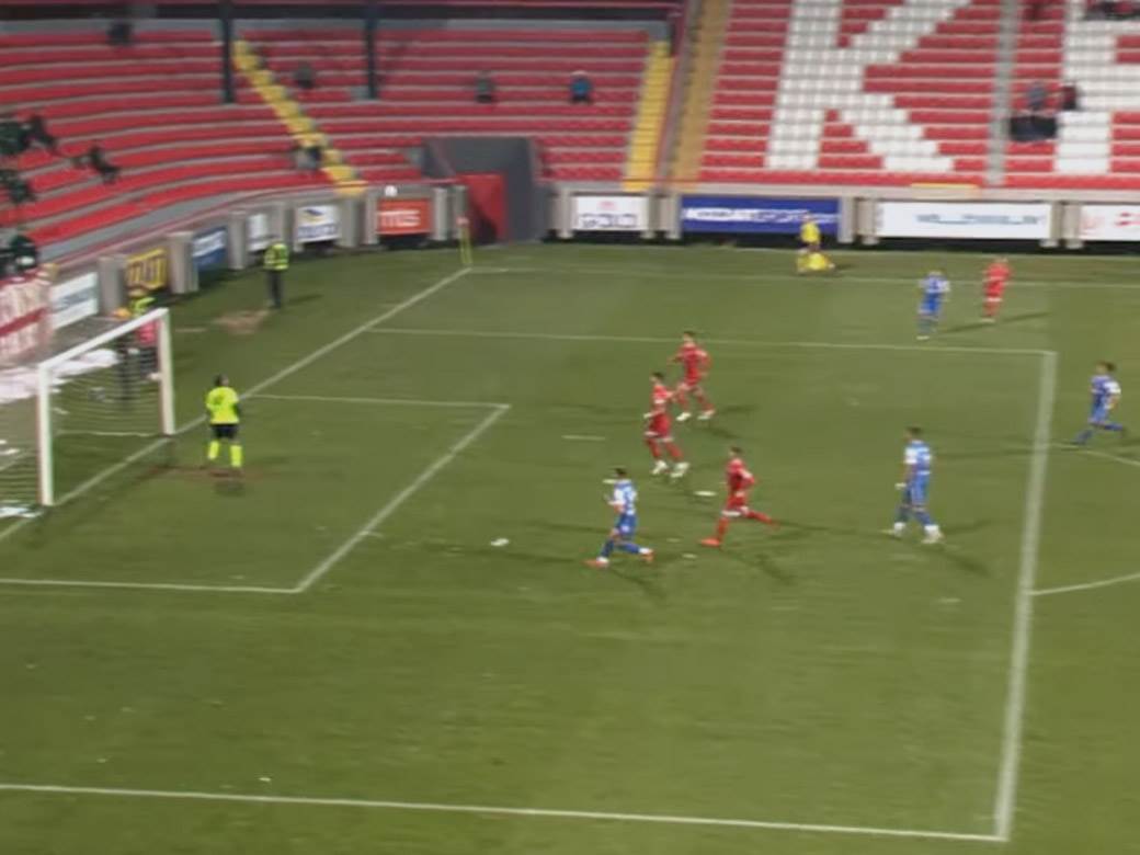 Linglong superliga gol 8.jpg