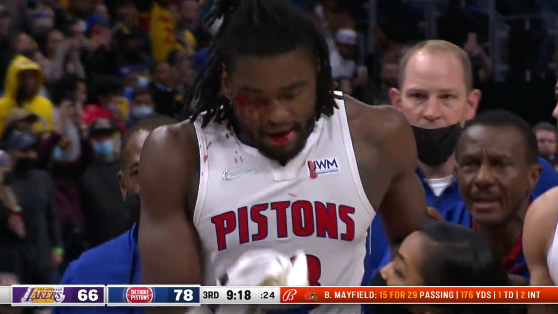 Stjuart Detroit krvav.jpg