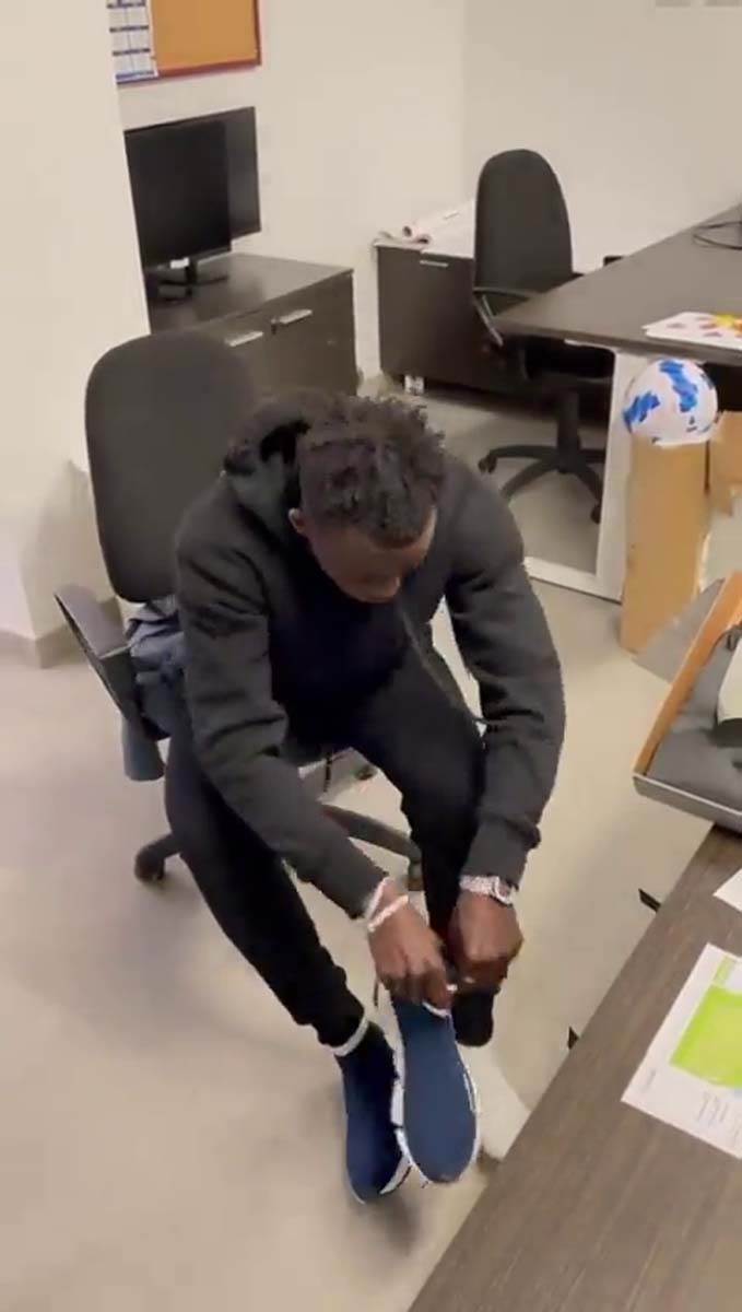 Felix Afena-Gyan, Murinjo, Patike (16).jpg