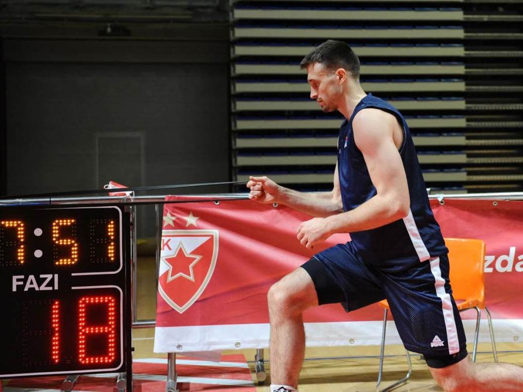 Aleksa Avramović na treningu Srbije