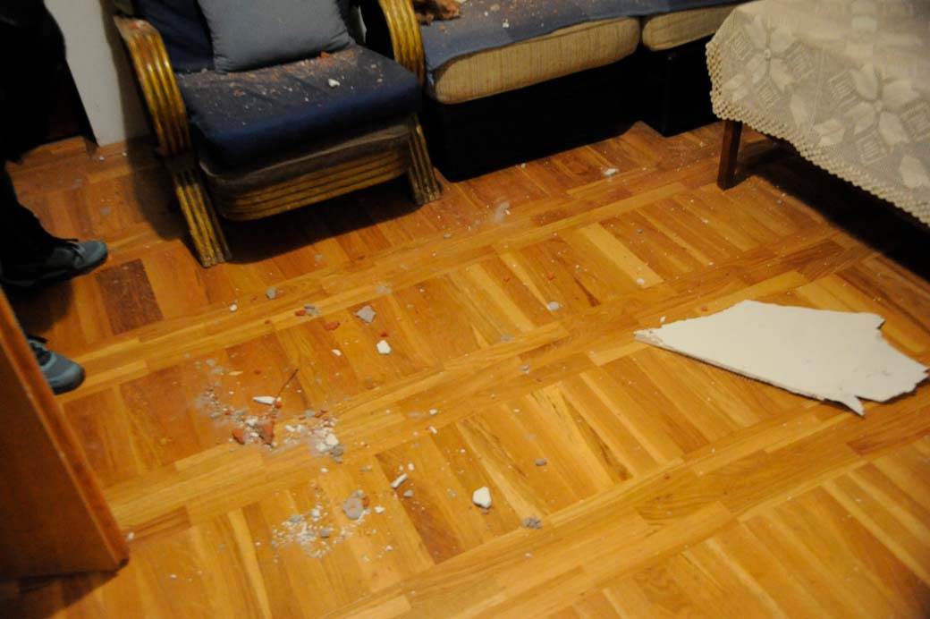 Geler pogodio kuću leštane eksplozija (7).jpg