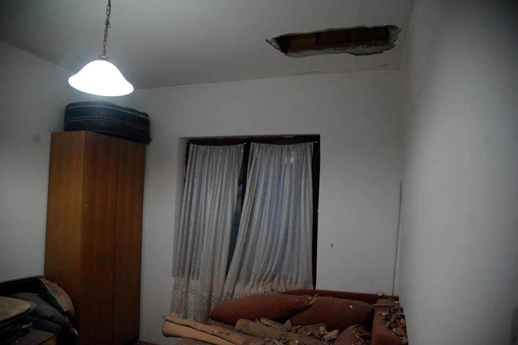 Geler pogodio kuću leštane eksplozija (8).jpg
