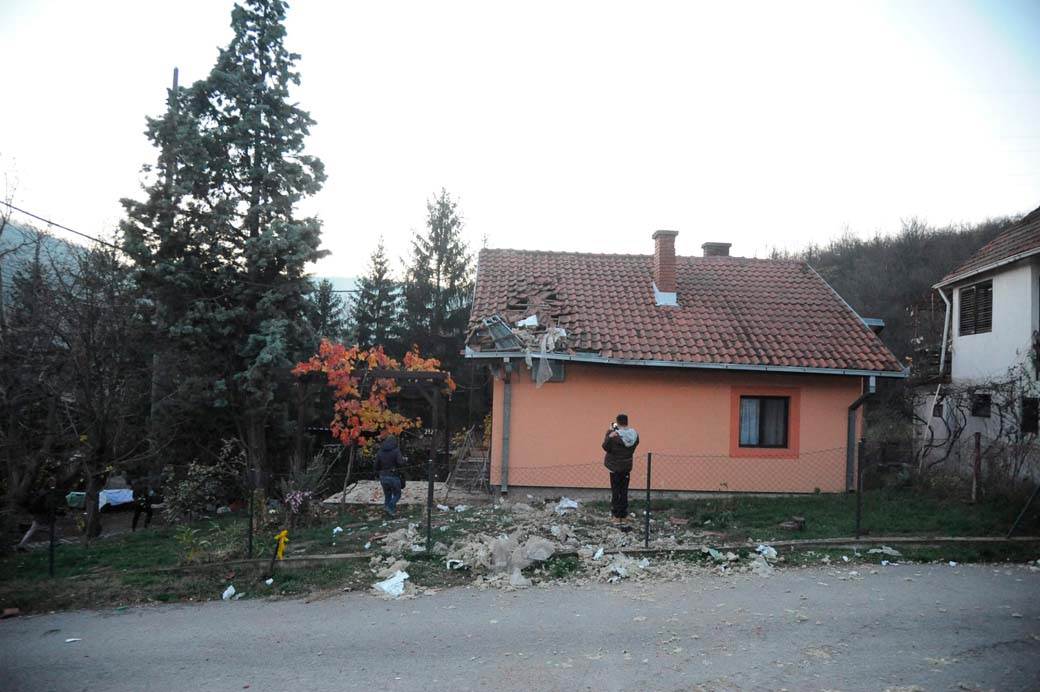 Geler pogodio kuću leštane eksplozija (14).jpg
