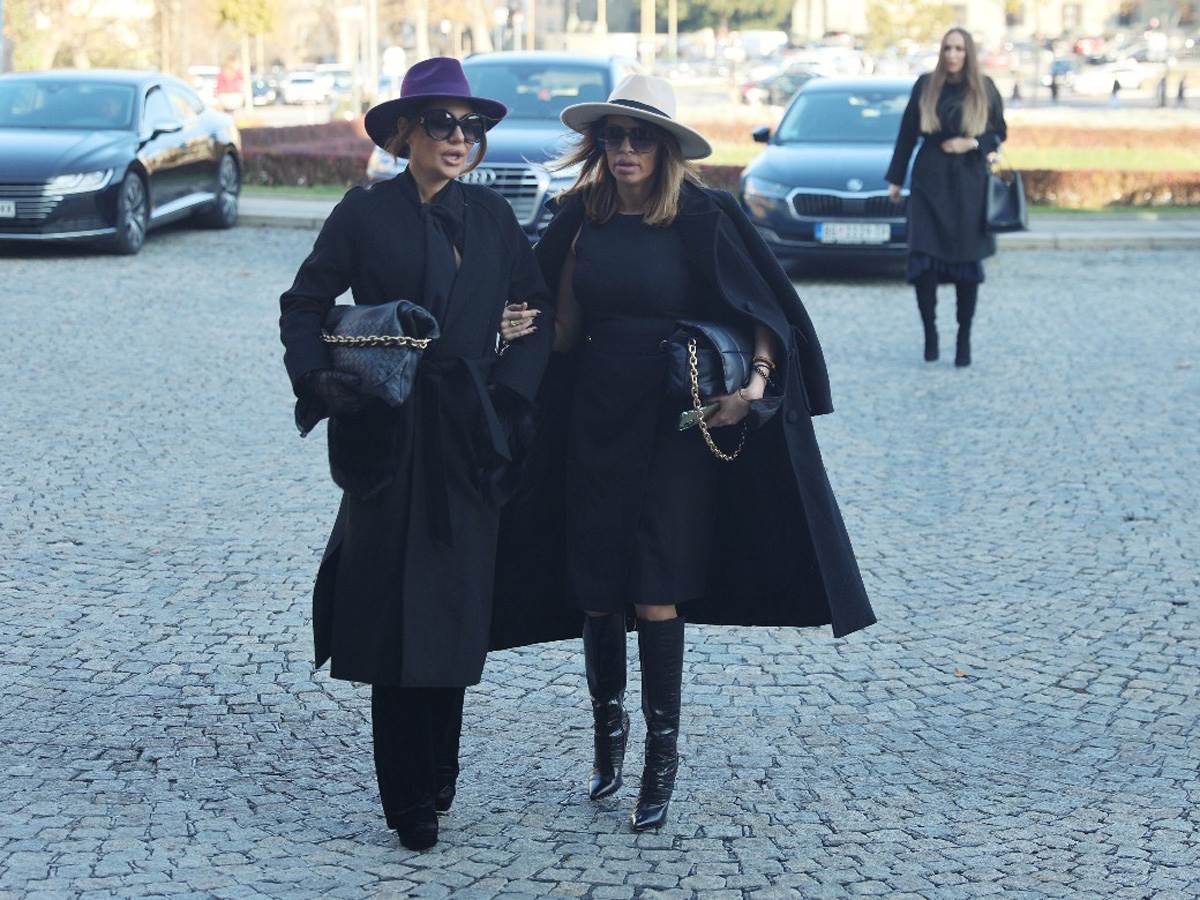 Marina Tucaković Komemoracija (4).jpg