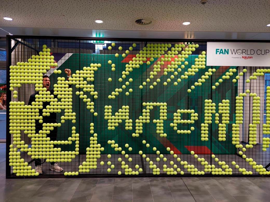 Novak Đoković od loptica (8).jpg