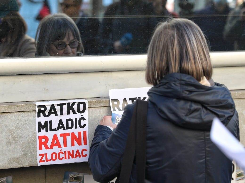 Ratko Mladić grafit kod Doma omladine (6).jpeg