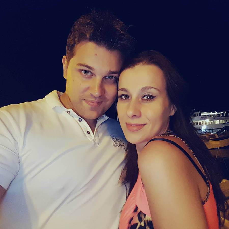 Jasmin Hasić sa ženom 2.jpg