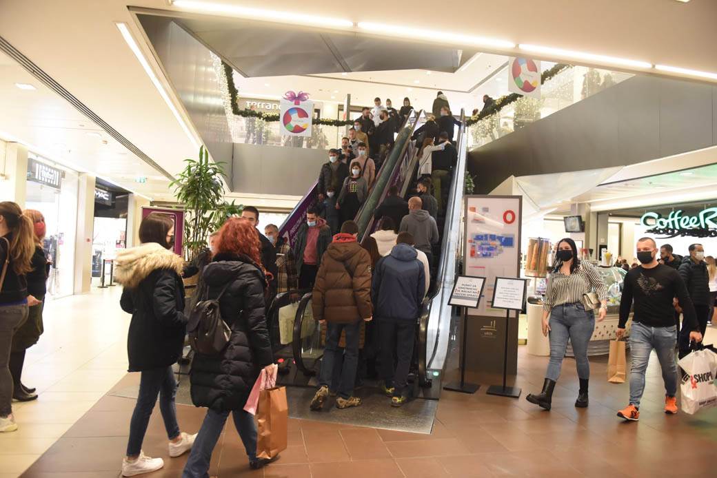 Crni petak Ušće7.jpg