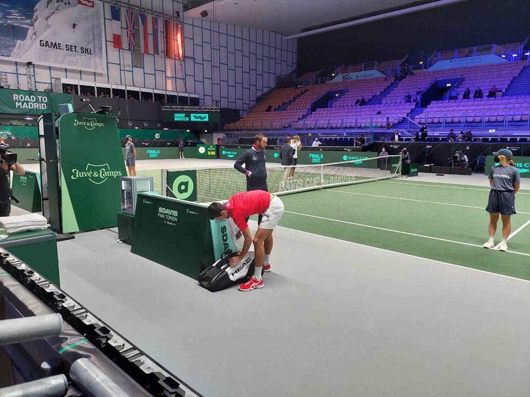 Novak Đoković dejvis kup 4.37.43.jpg
