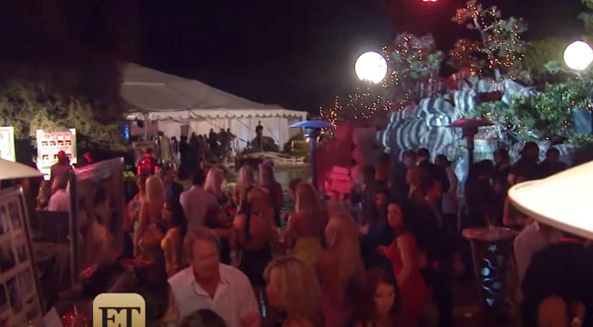 Hju Hefner plejboi zečice 6.jpg