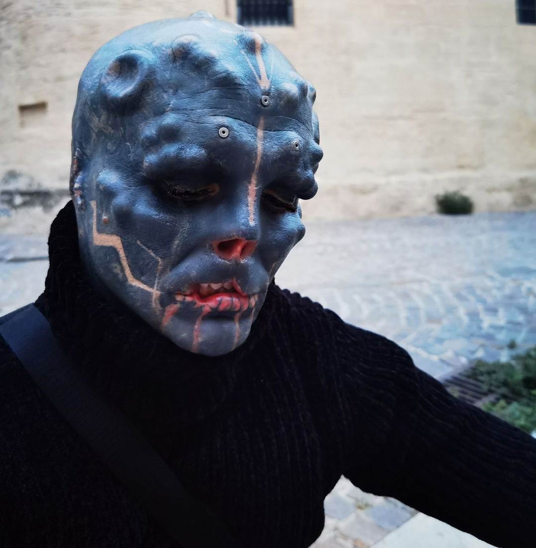 Black alien project (4).jpg