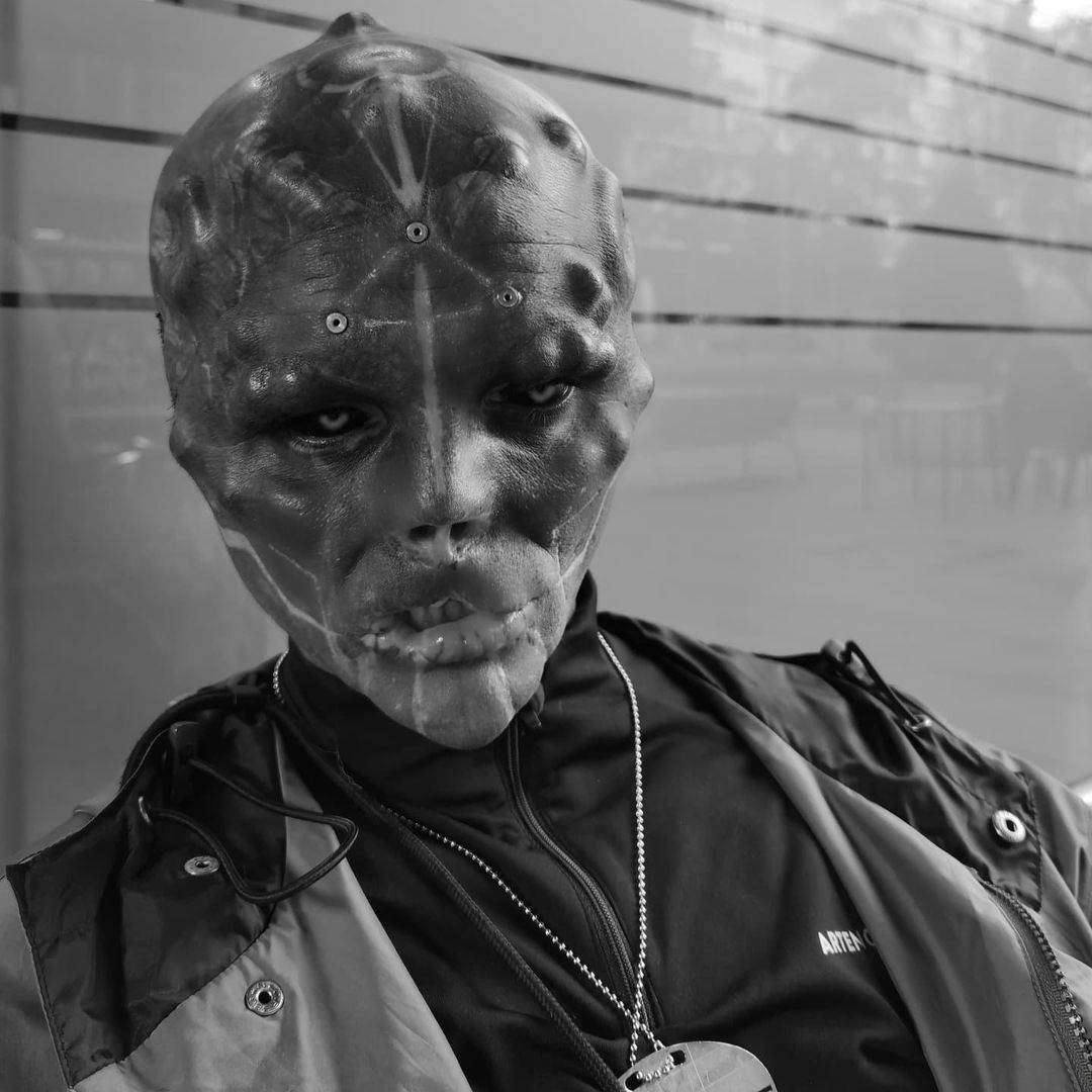 Black alien project (10).jpg