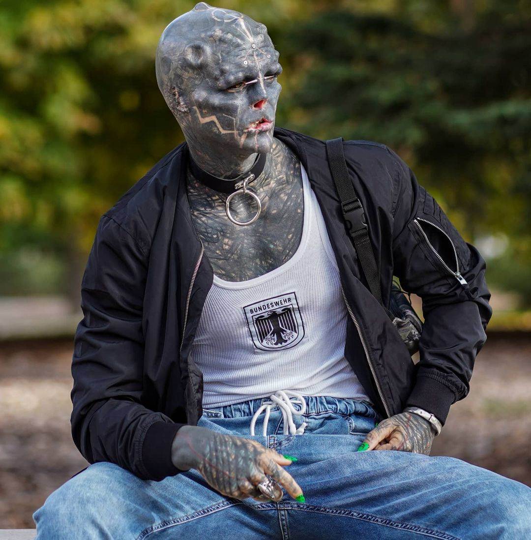 Black alien project (14).jpg