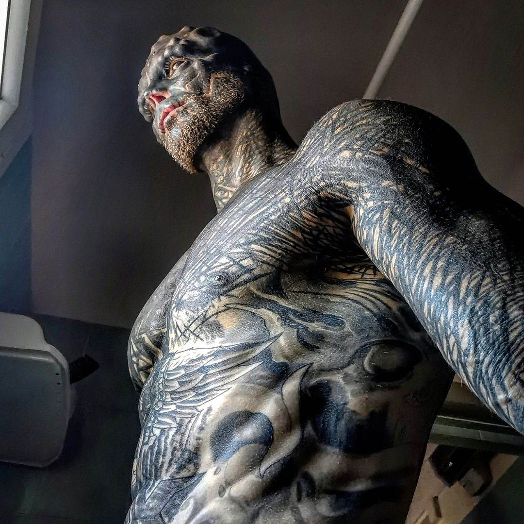 Black alien project (16).jpg