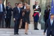 Emanuel Makron i Brižit Makron na stepenicama