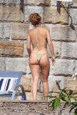 rita ora gole grudi bikini plaza guza