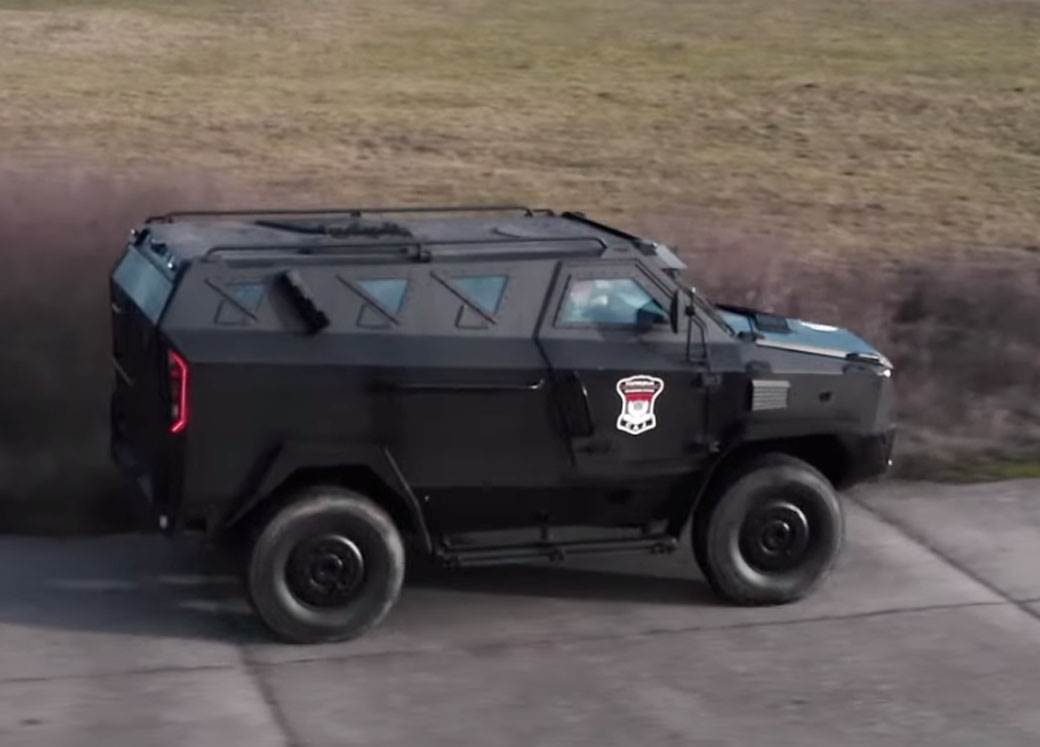 oklopno vozilo despot 2.jpg