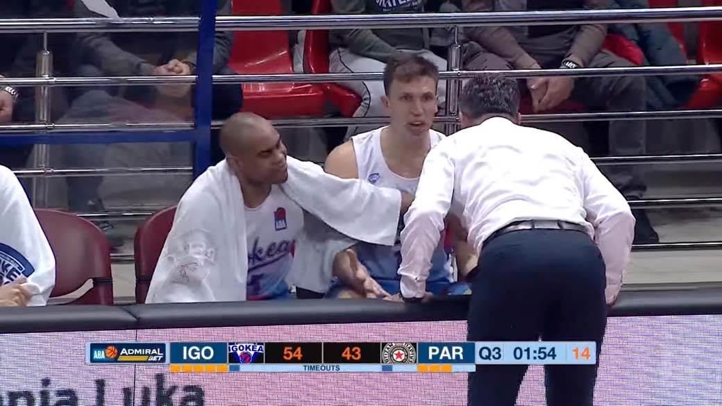 Radanov svađa sa trenerom (5).jpg