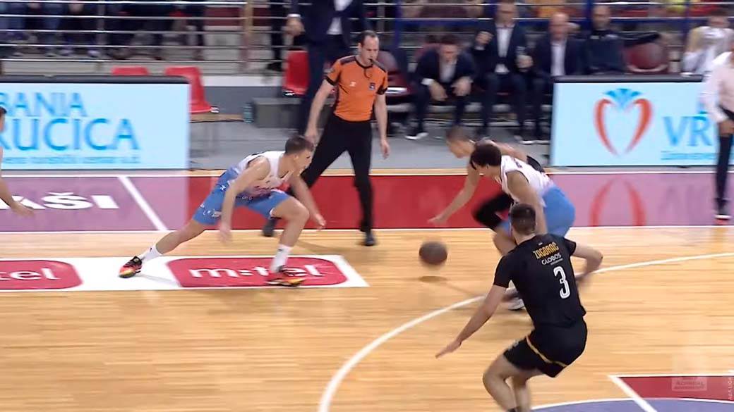 Radanov svađa sa trenerom (8).jpg