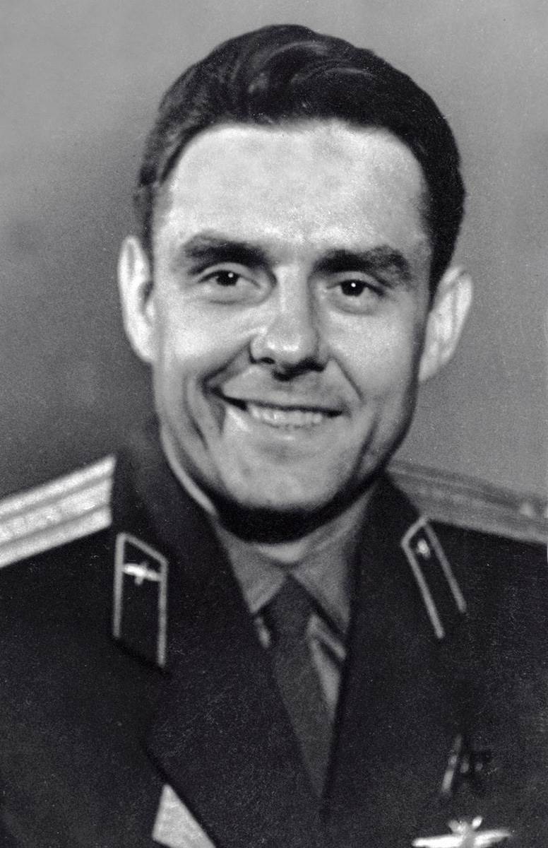 Vladimir Komarov (4).jpg