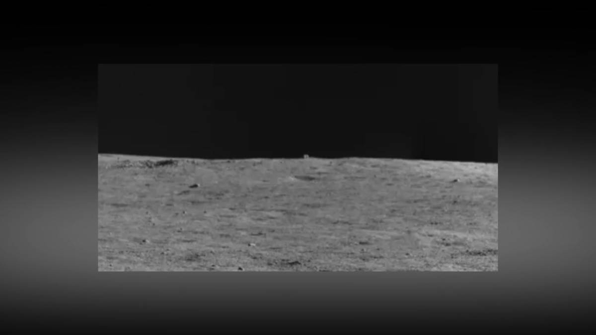 Kineski rover, površina Meseca (3).jpg