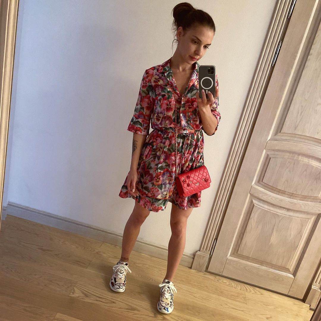 Alina Henessy (8).jpg