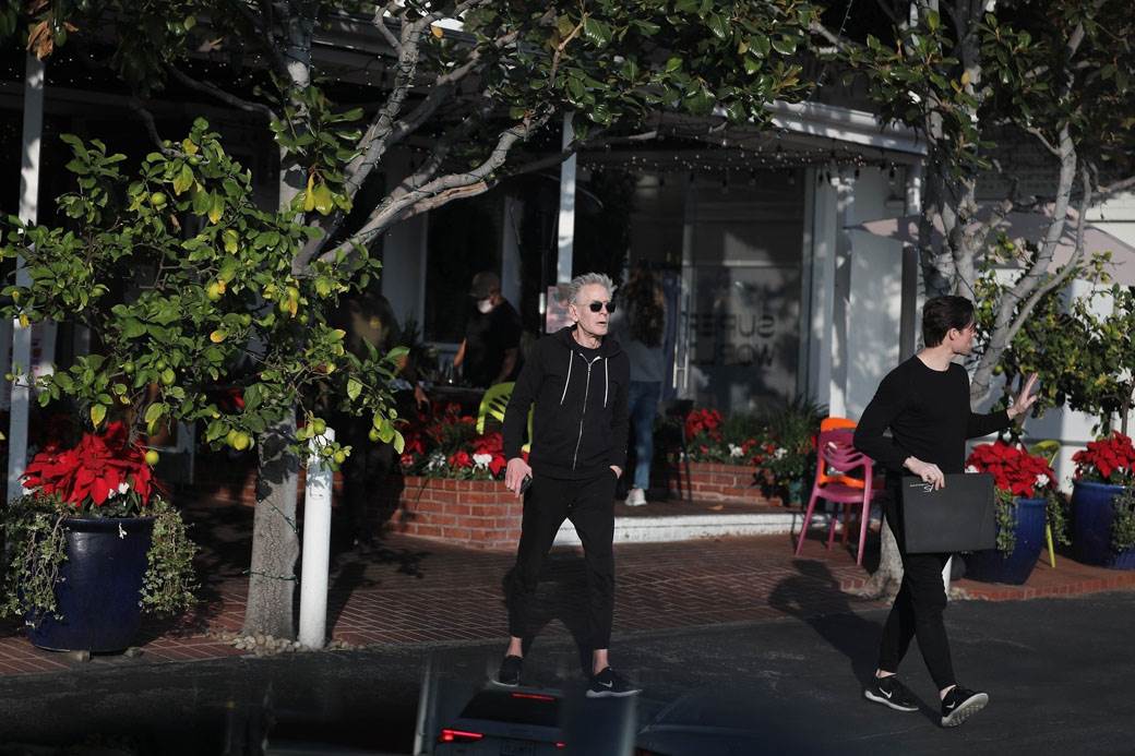 Kelvin klajn i mladi dečko (10).jpg