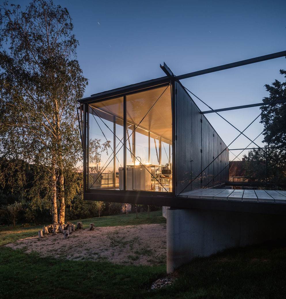 Kuća na Avali od stakla