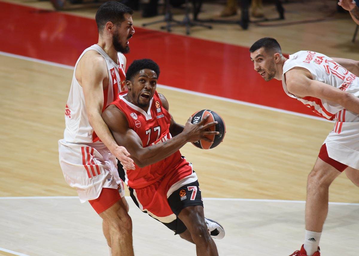 Crvena Zvezda, Olimpijakos (2).jpg