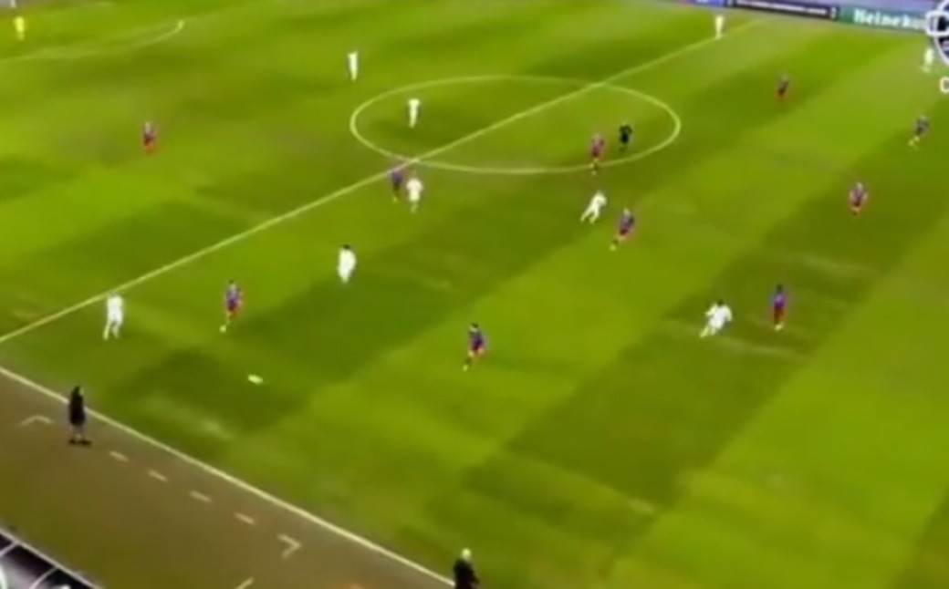 Bazel - Karabag, nepriznat gol (4).jpg