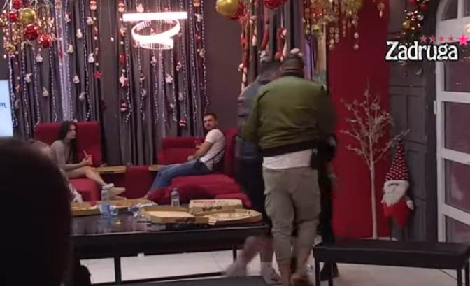 Screenshot 2021-12-11 080410.jpg