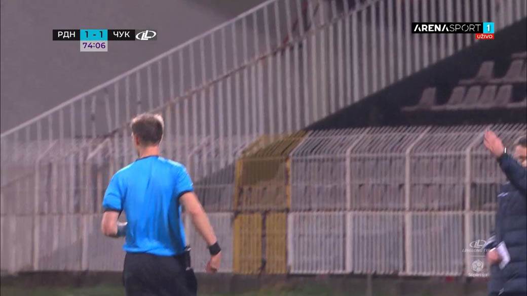 Saša Ilić crveni karton 10.29.06.jpg