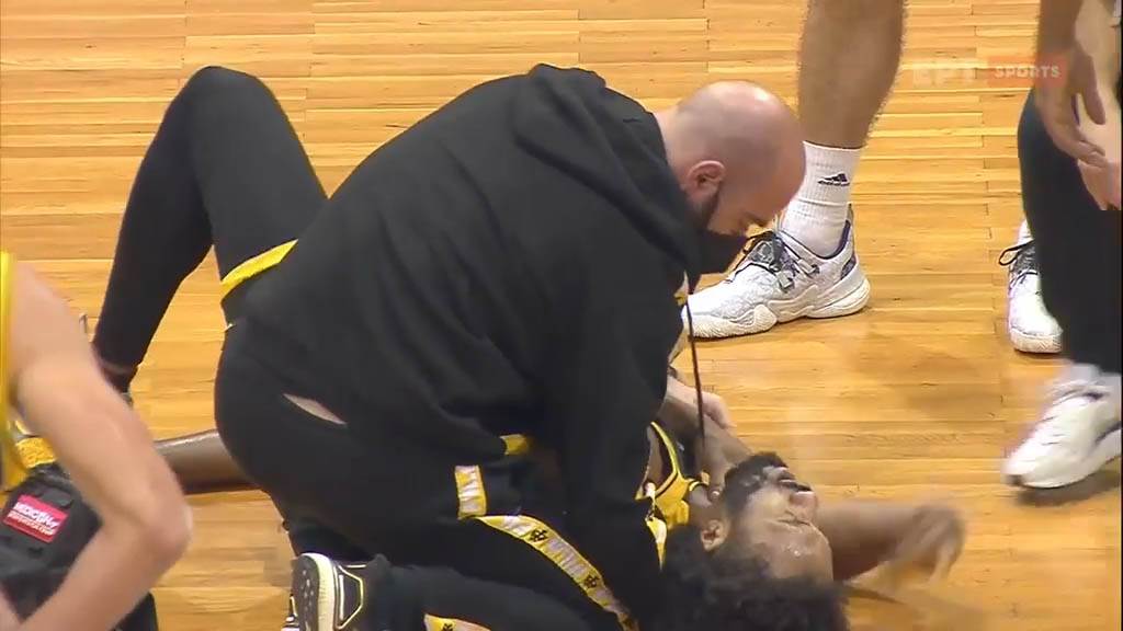 Brajan Angola unutrašnje krvarenje na utakmici