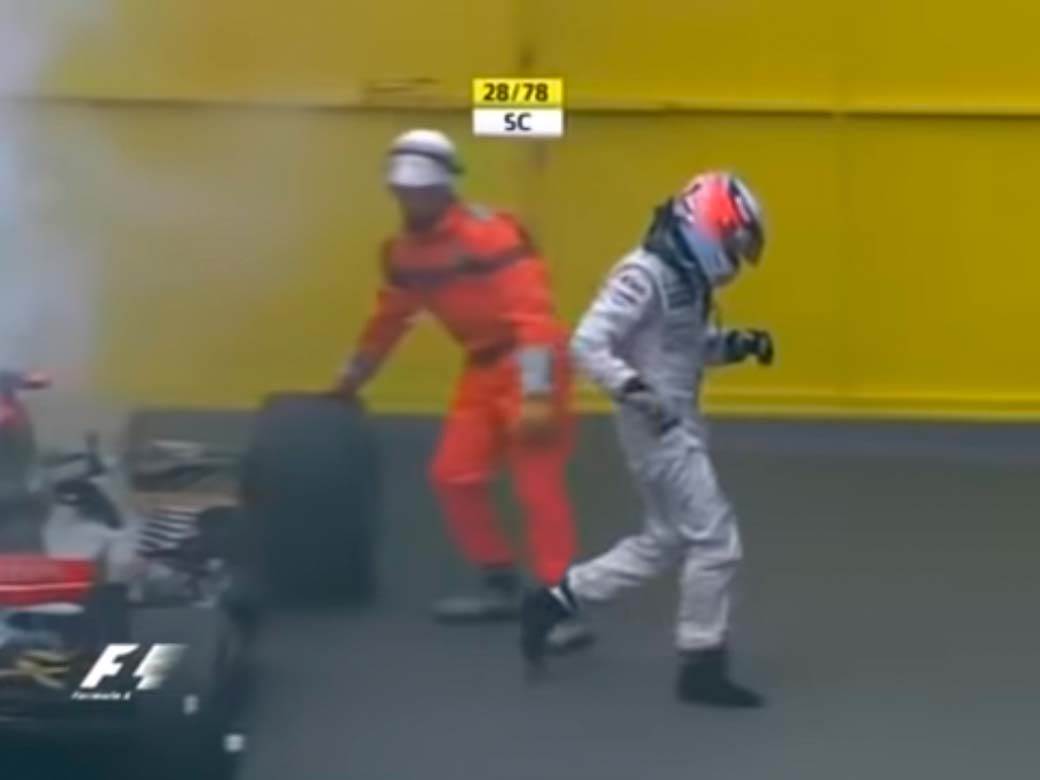 Kimi Raikonen ide posle sudara na jahtu (3).jpg