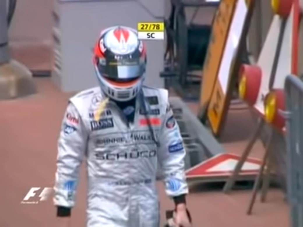 Kimi Raikonen ide posle sudara na jahtu (7).jpg