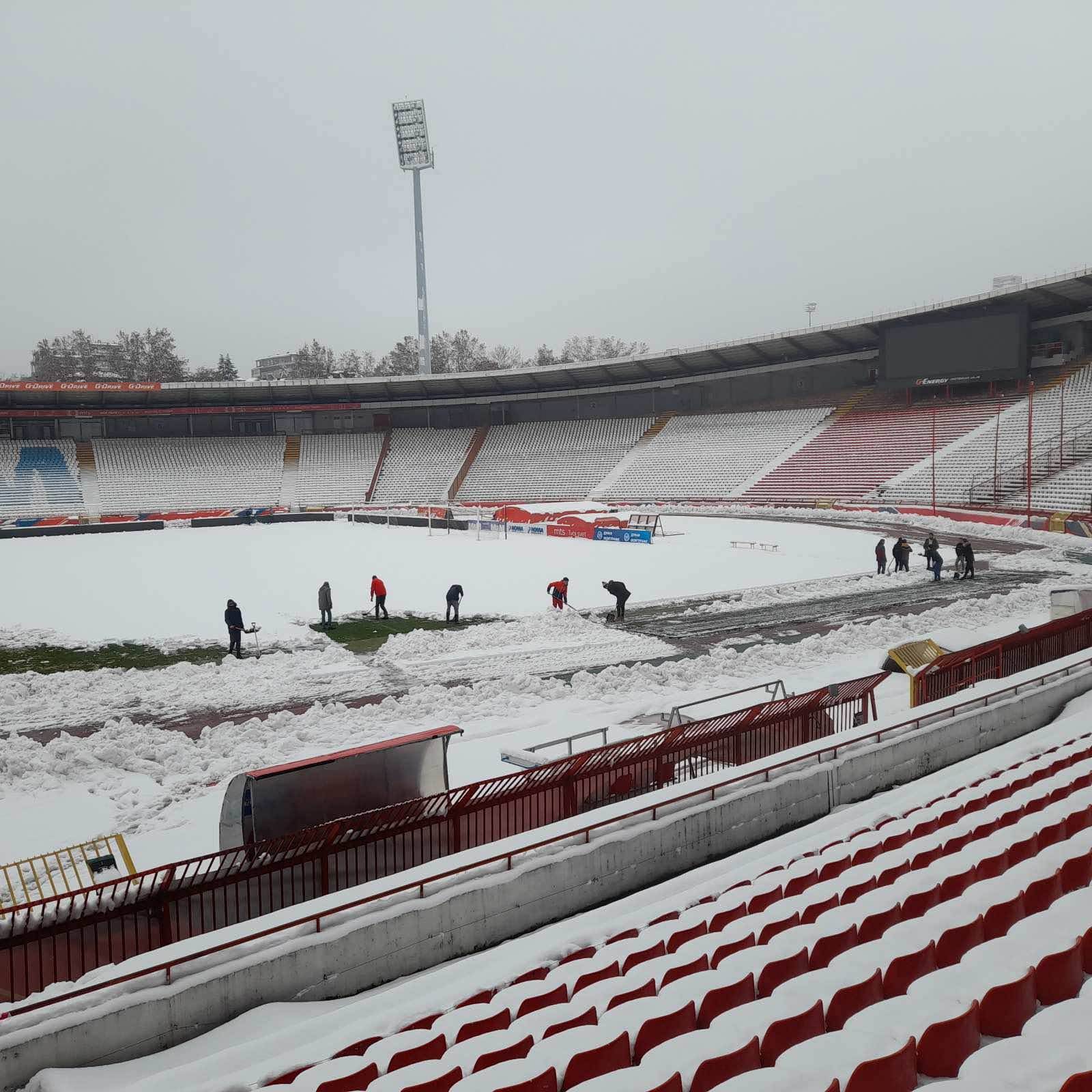 fk crvena zvezda, čišćenje snega