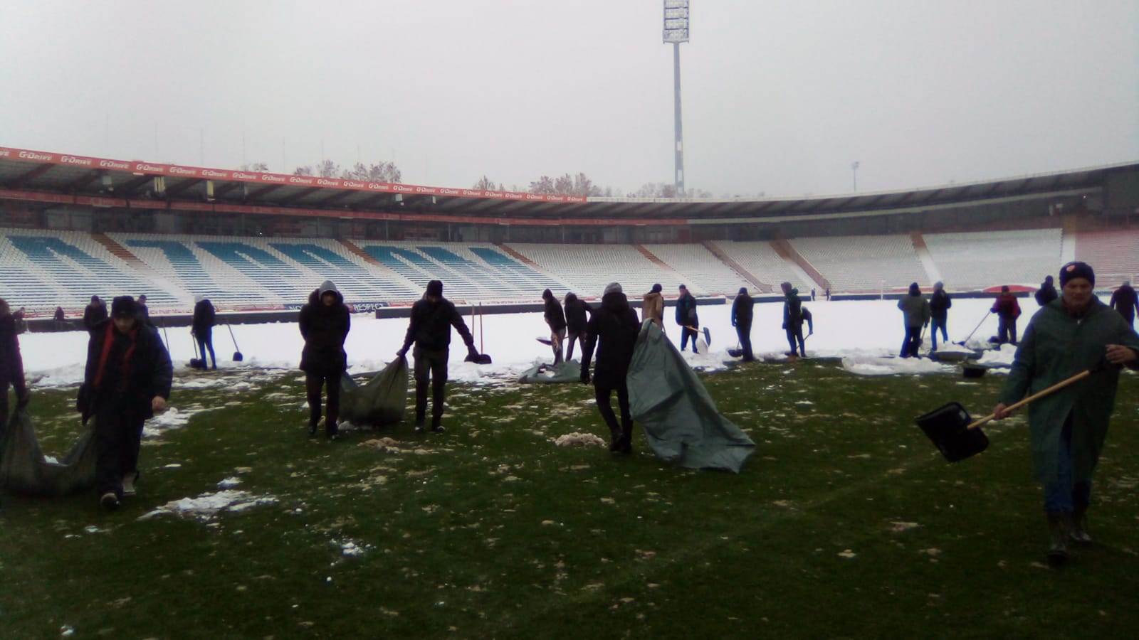 fk crvena zvezda, čišćenje snega