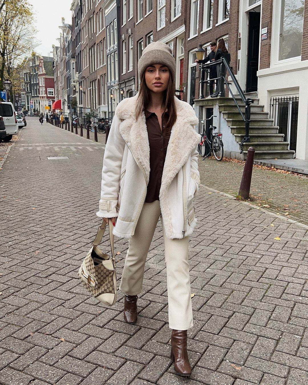 ᴀʙʀɪʟ ᴄᴏʟs (1).jpg