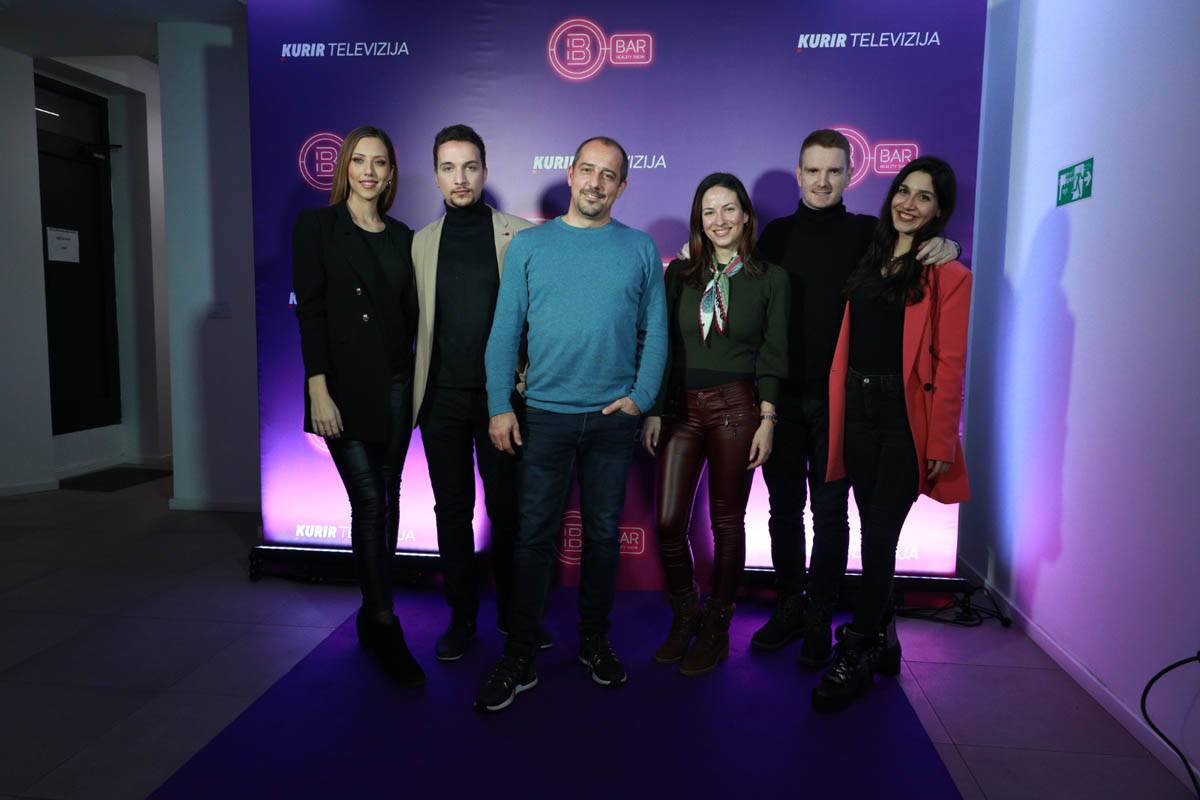 Rijaliti Bar konferencija i atmosfera pred pocetak 50.jpg