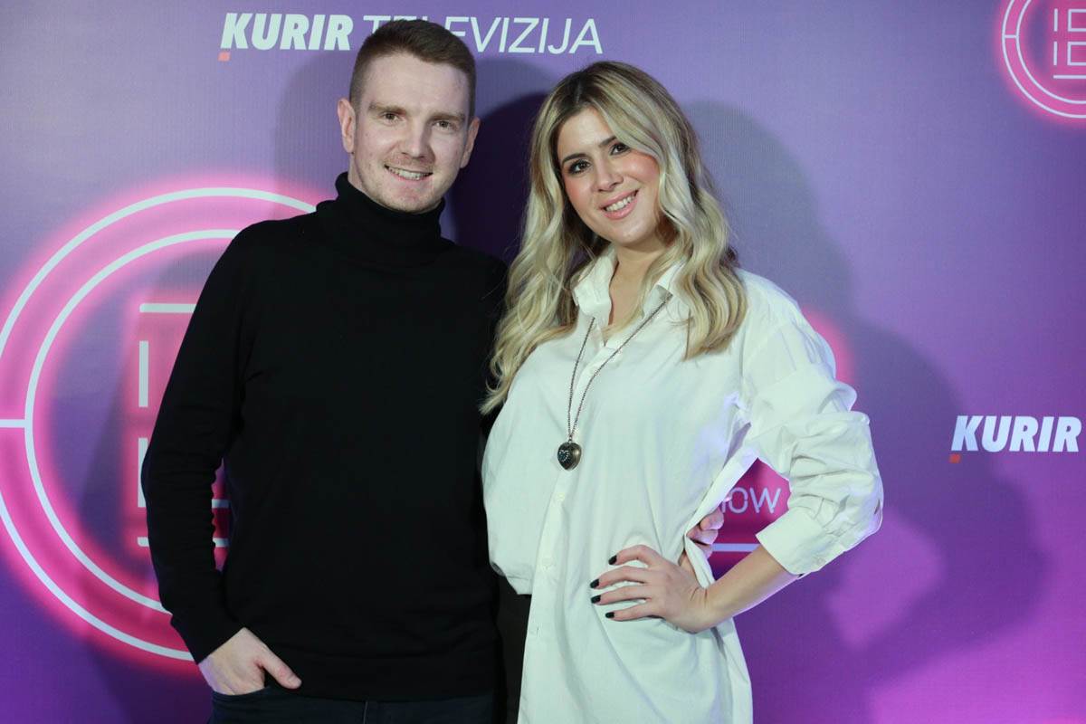 Rijaliti Bar konferencija i atmosfera pred pocetak 57.jpg