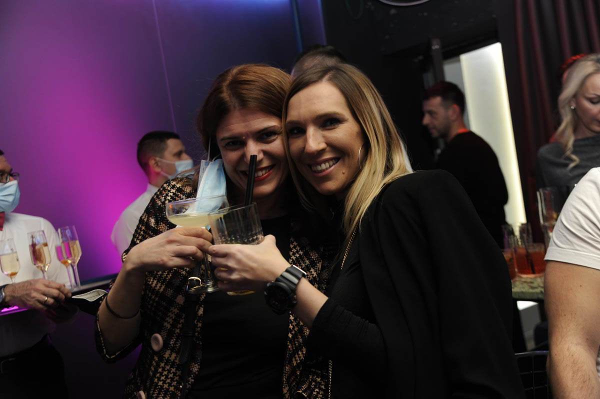 Rijaliti Bar atmosfera i koonferencija pred pocetak 2.23.18.jpg