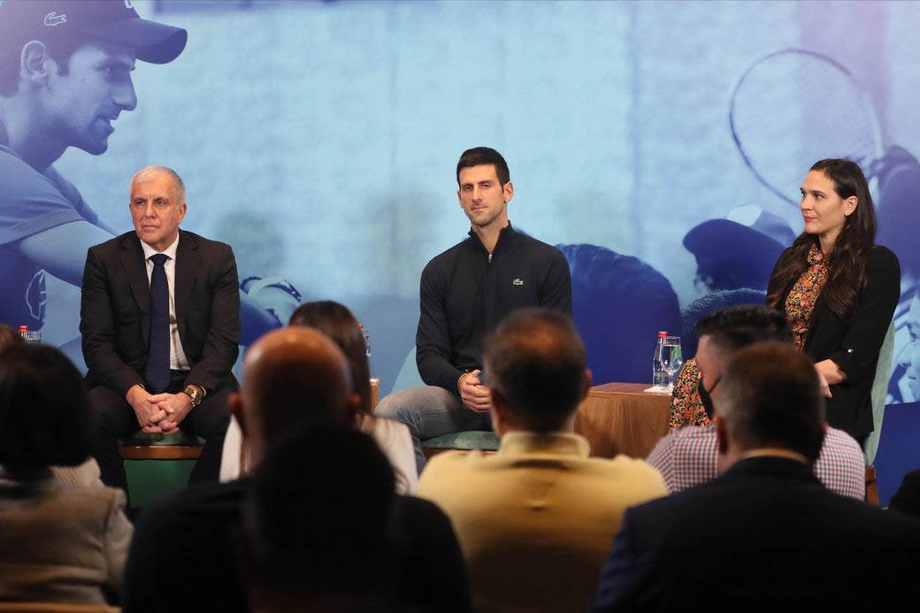 Pres konferencija diskusija Putem Sampiona Željko Obradović Novak Đoković 3.jpg