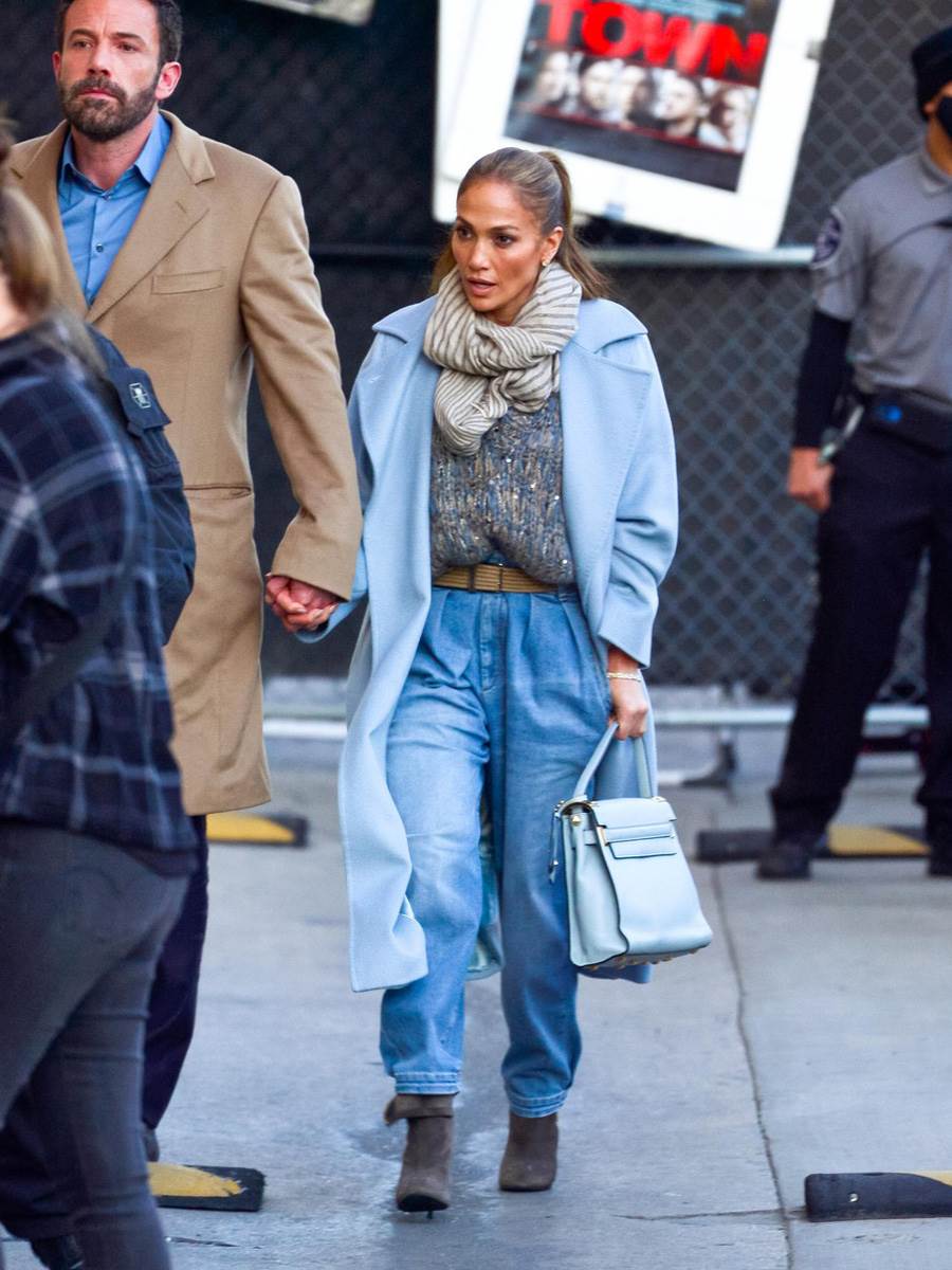 Jennifer Lopez (3).jpg