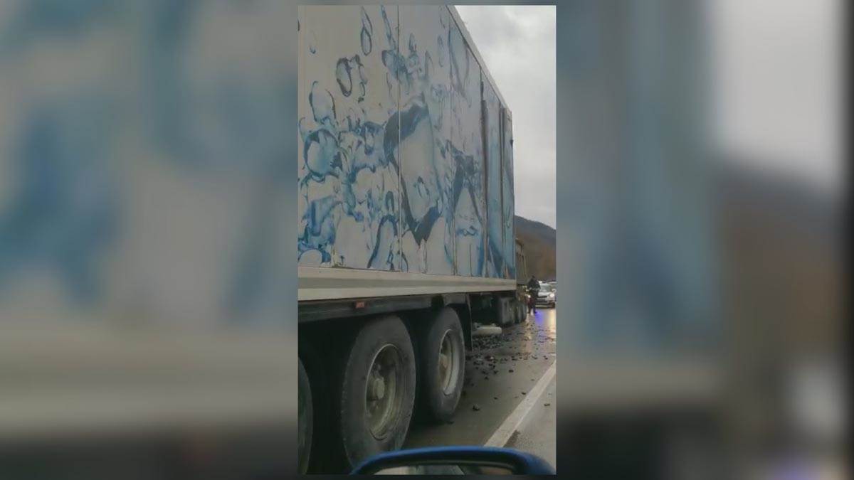 čačak, udes tri kamiona (3).jpg