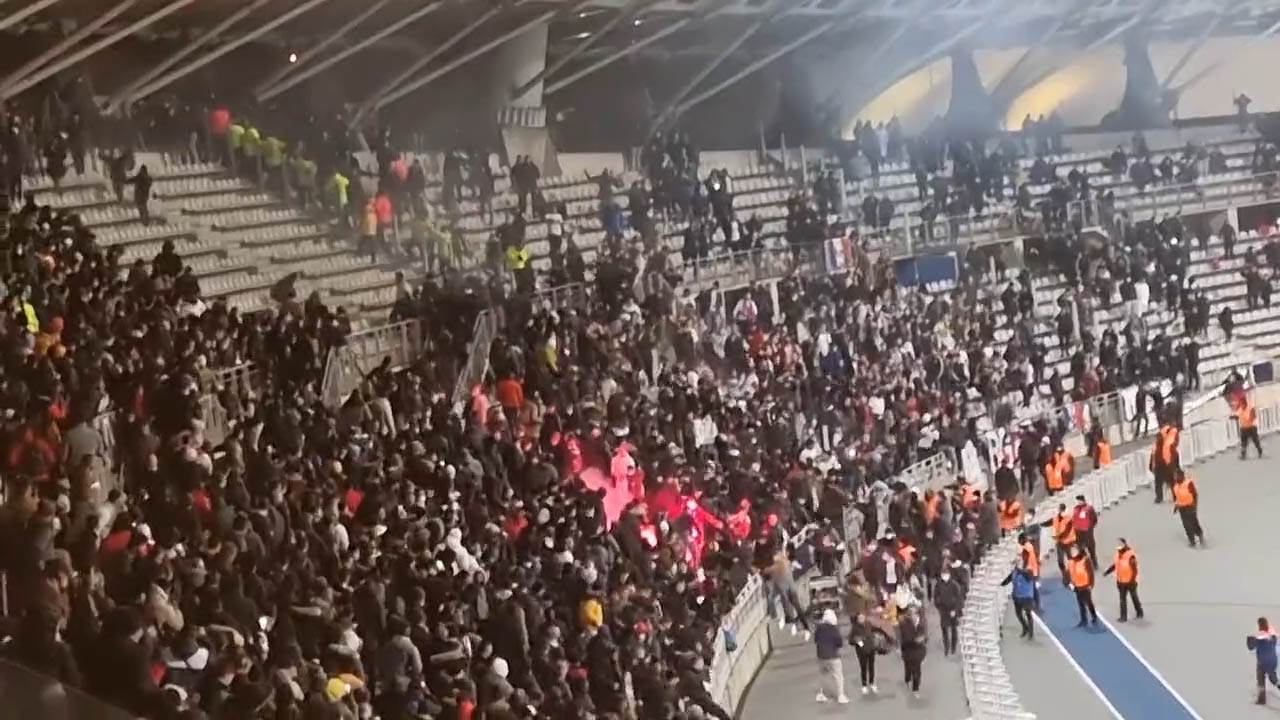 navijač baklja 2.jpg