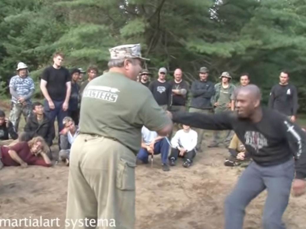 Vojska Rusije Obuka Nož (7).jpg